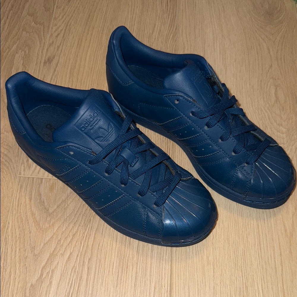 Adidas Blue Sneakers with Sleek Design